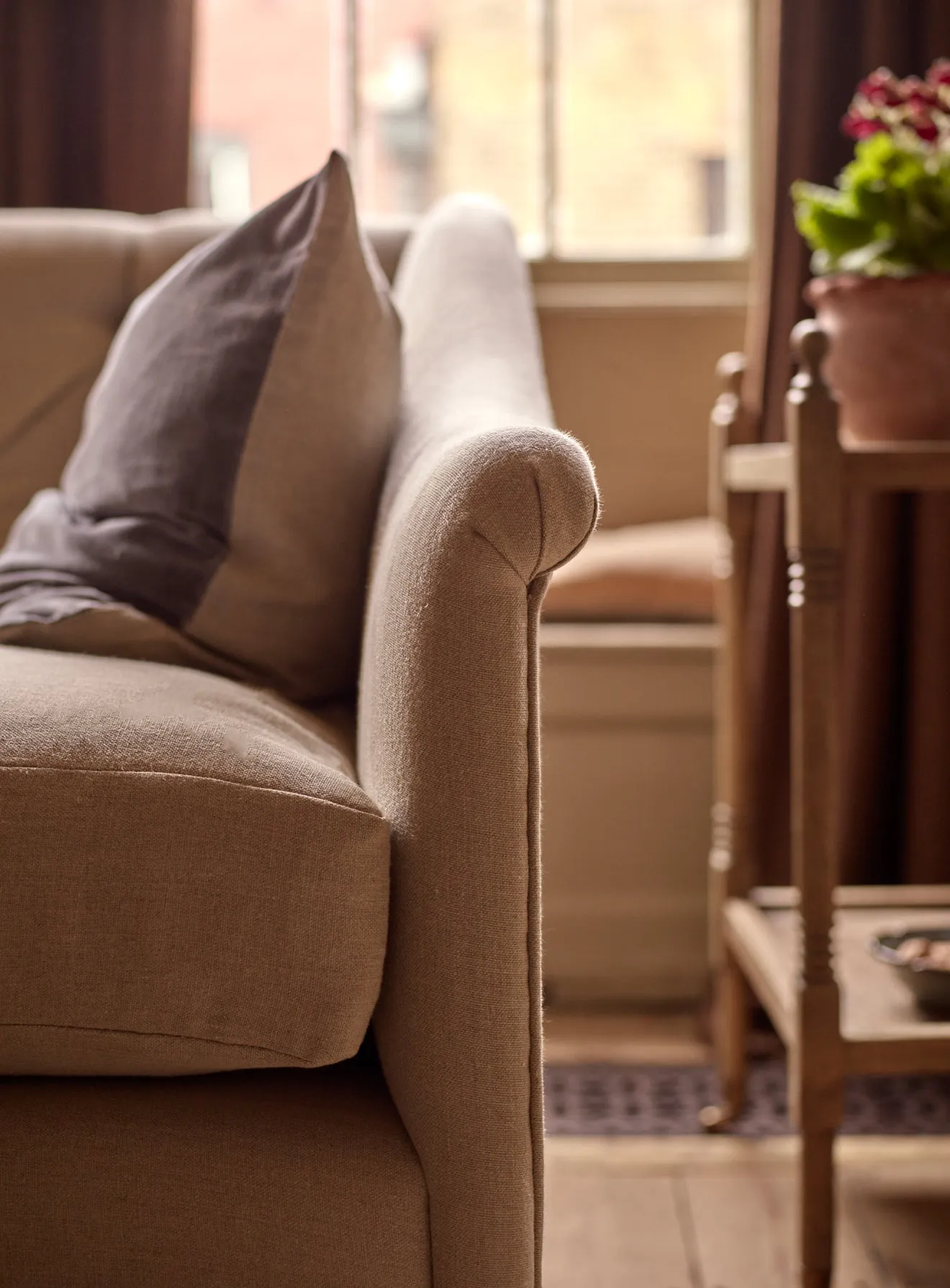 Elbert Sofa, Flax Linen