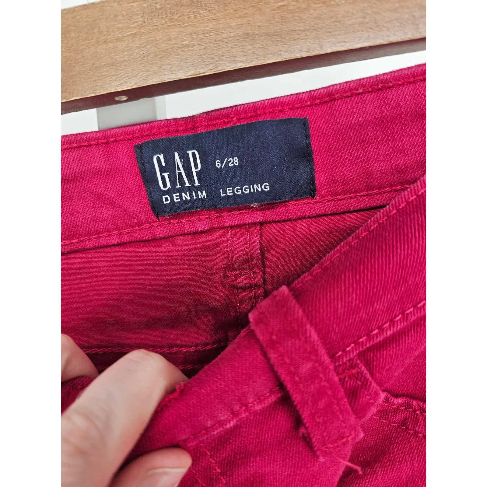 GAP Womens Sz 6 (28") Denim Legging Dark Pink Skinny Jeans