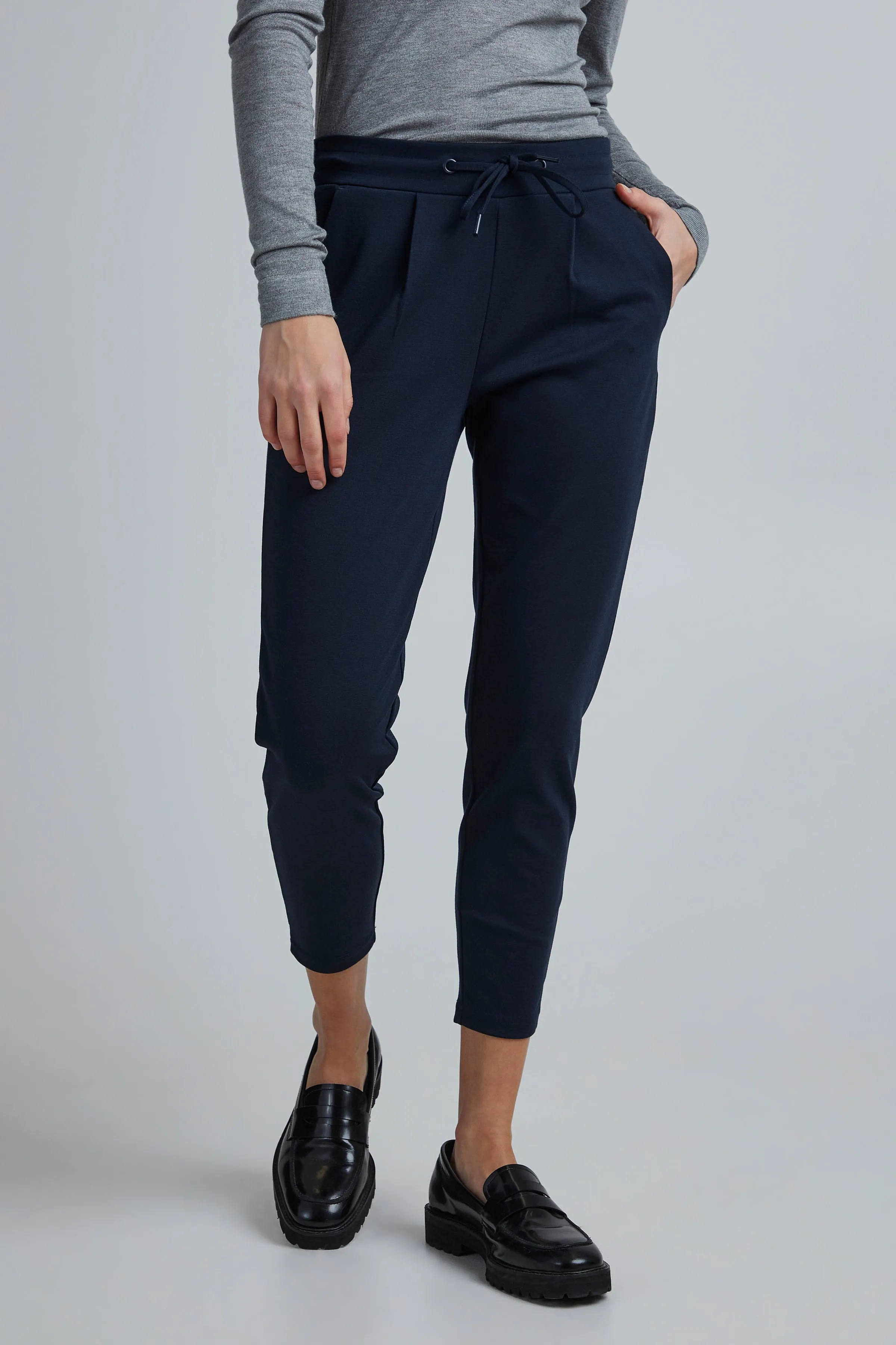 Kate Cropped Jersey Jogger (Navy)