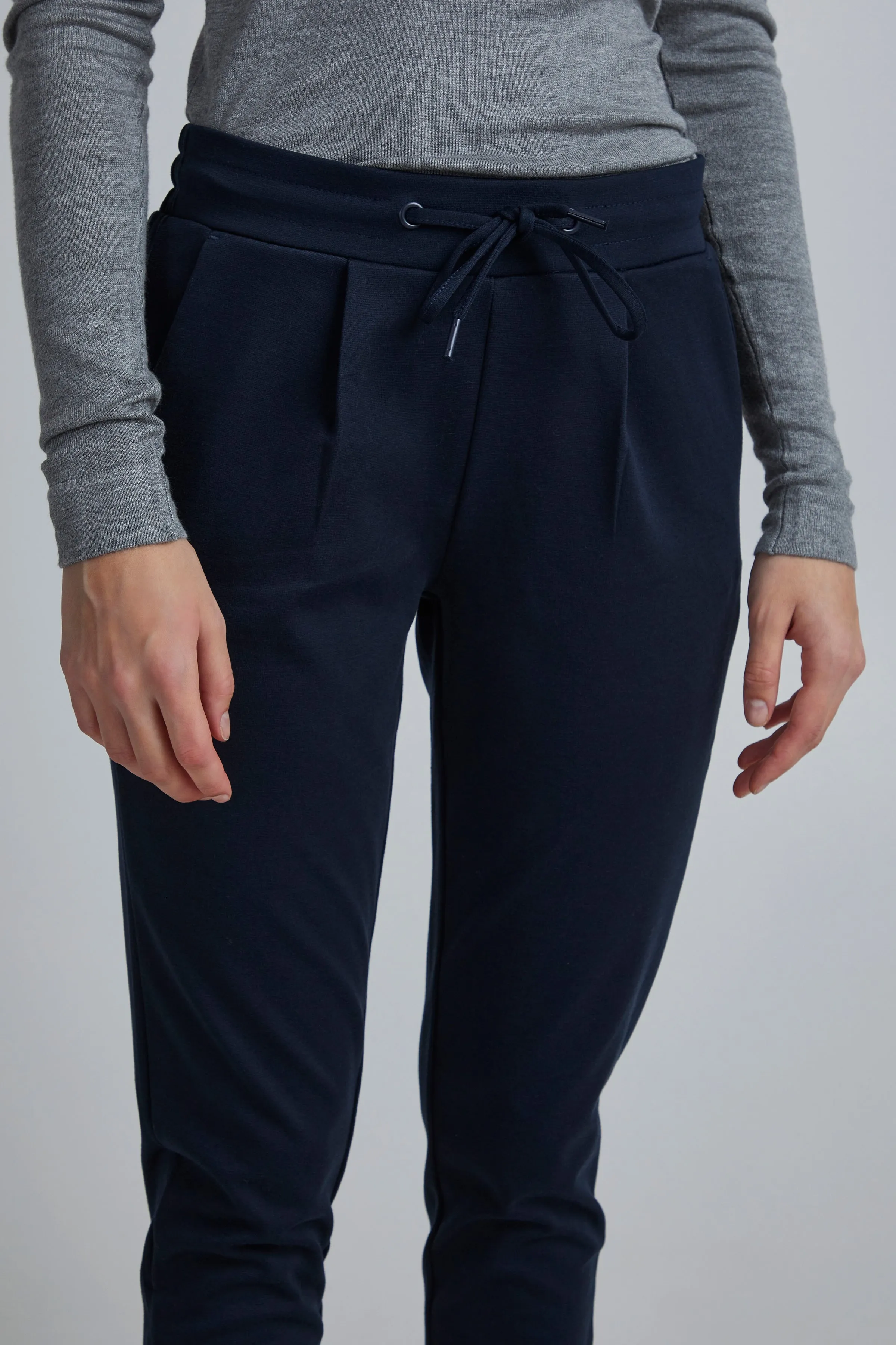 Kate Cropped Jersey Jogger (Navy)