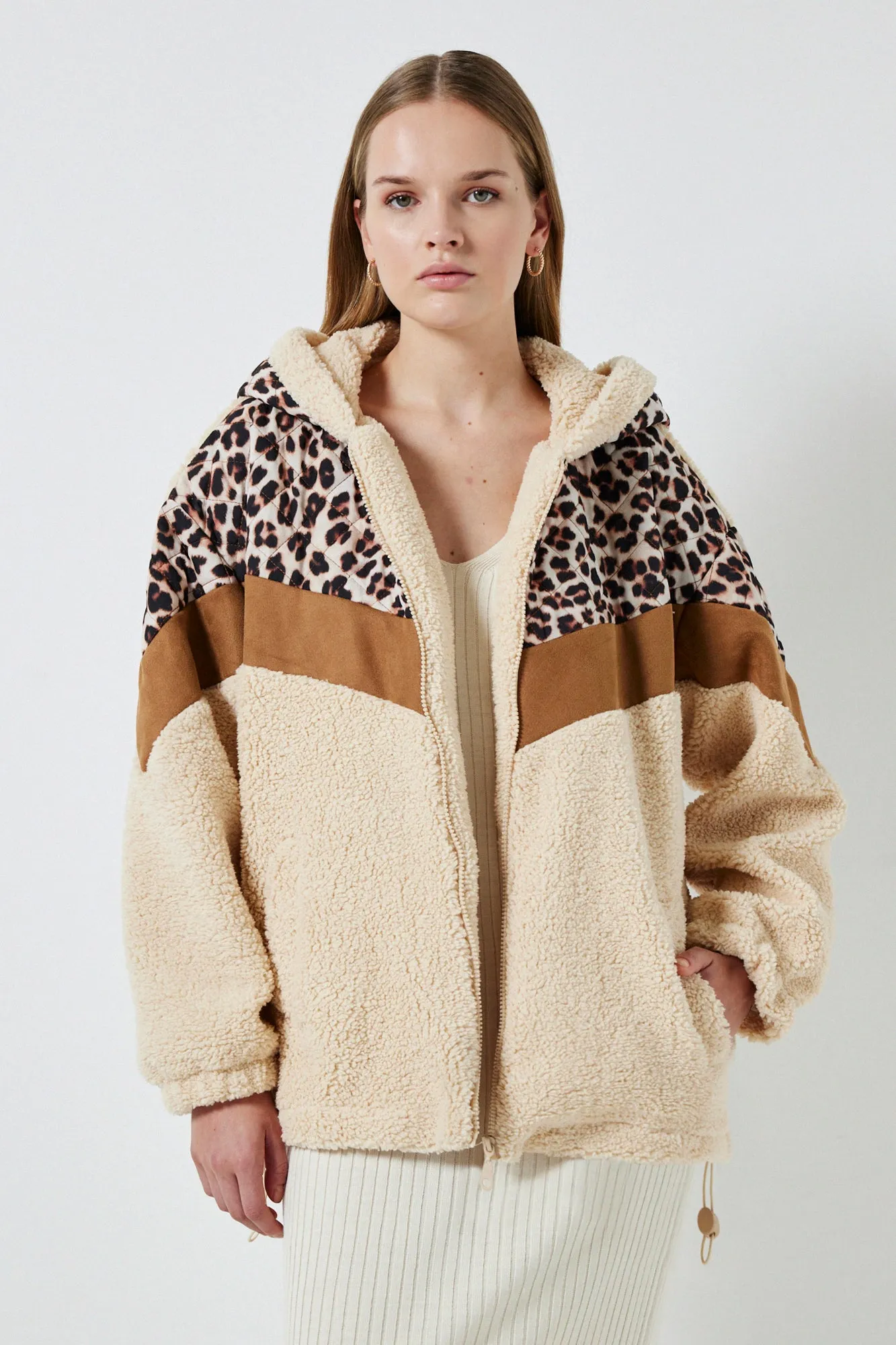 LEOPARD QUILTED HOODED JACKET