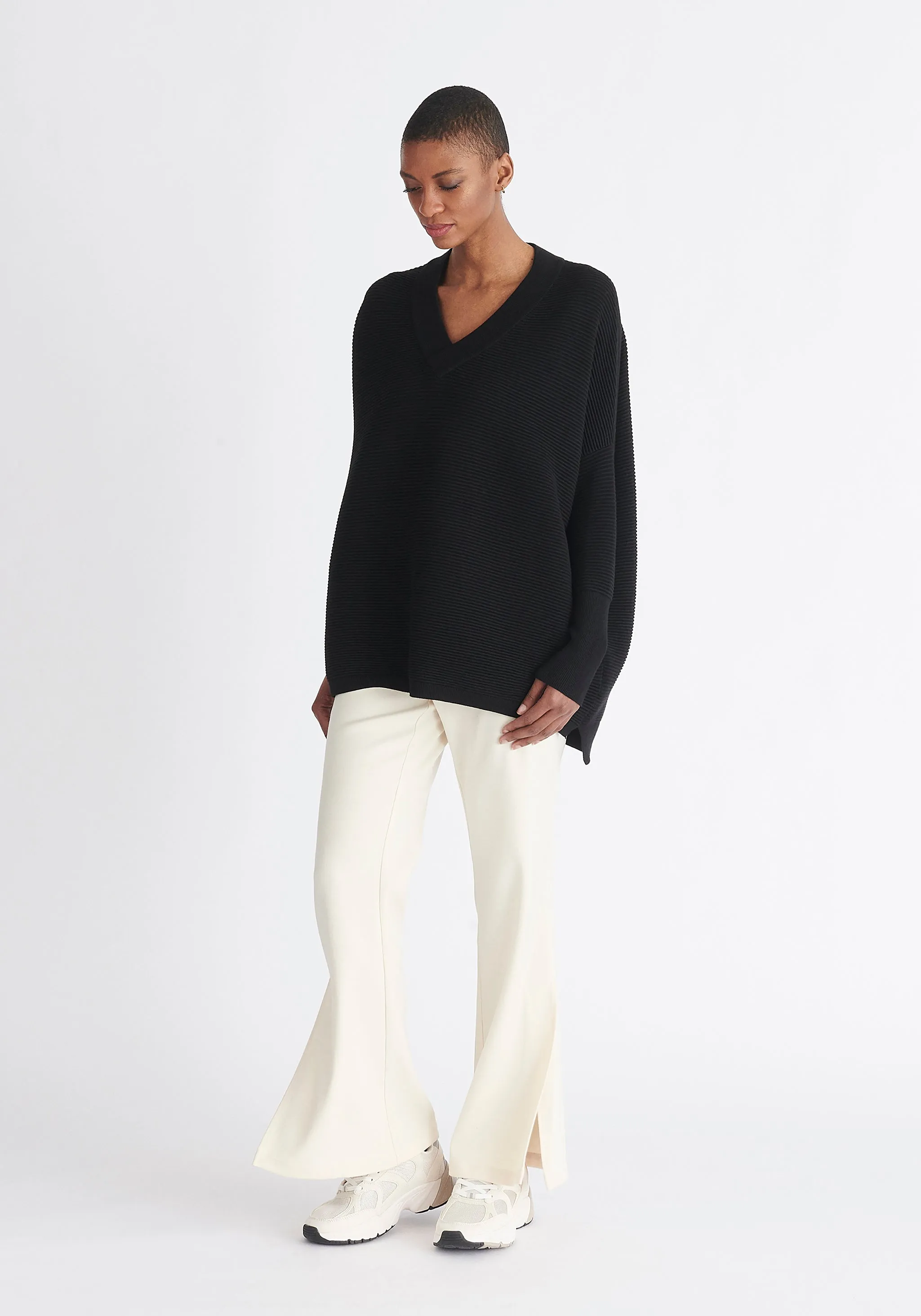 Paisie V-Neck Ribbed Jumper